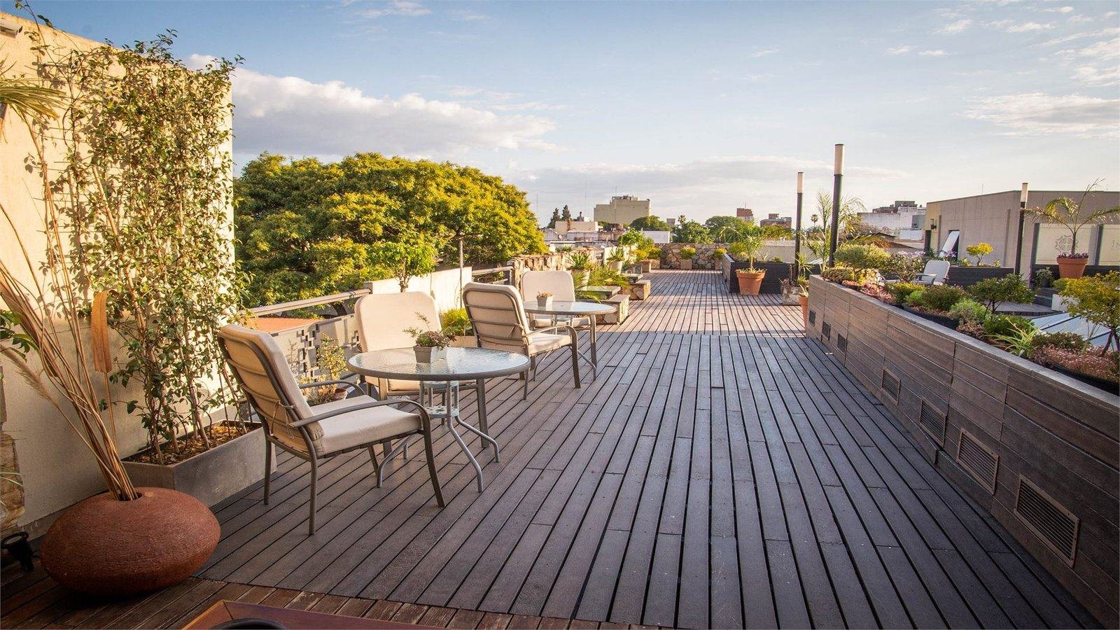 Terraza de Hotel Inkai con vista a Salta